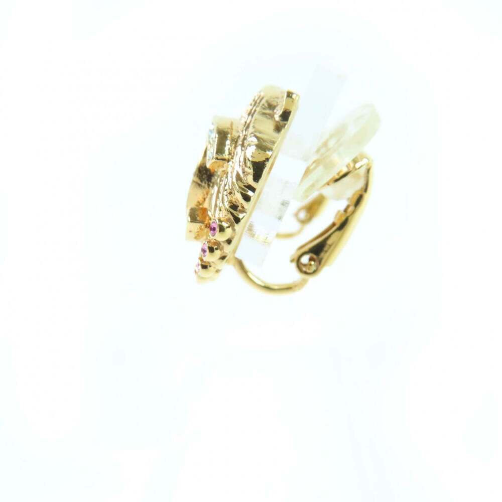 CHANEL Authentic Logo Earrings - Picture 3 of 8